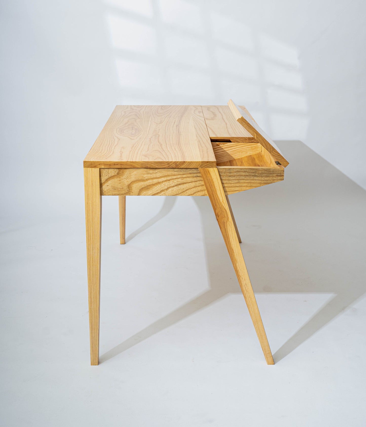 Bunyaad Desk